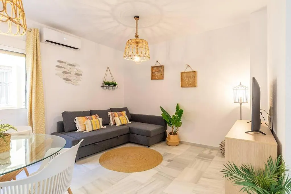 Mathew Cozy Apartment Malaga