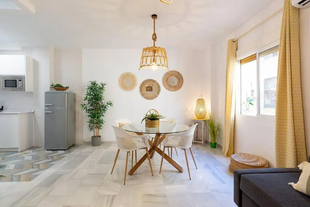 Mathew Cozy Apartment Malaga